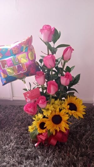 Rosas, girasoles, margaritas y globo R06